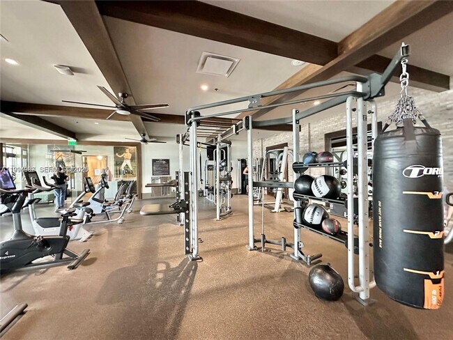 Building Photo - 1694 Hoot Owl Holw