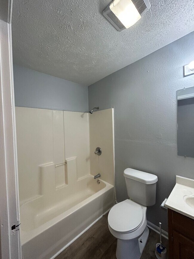 Building Photo - 1415-1417 Aster Street