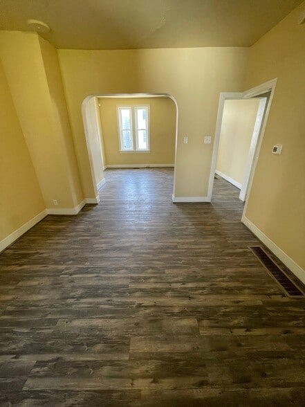 Building Photo - 289 Union St