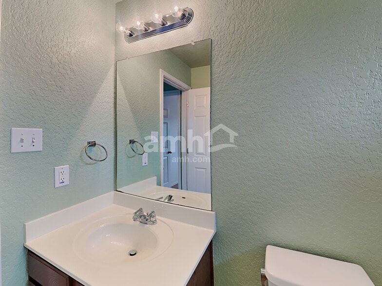 Building Photo - 12003 Allard Bluff