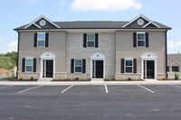 Building Photo - Town House For Rent