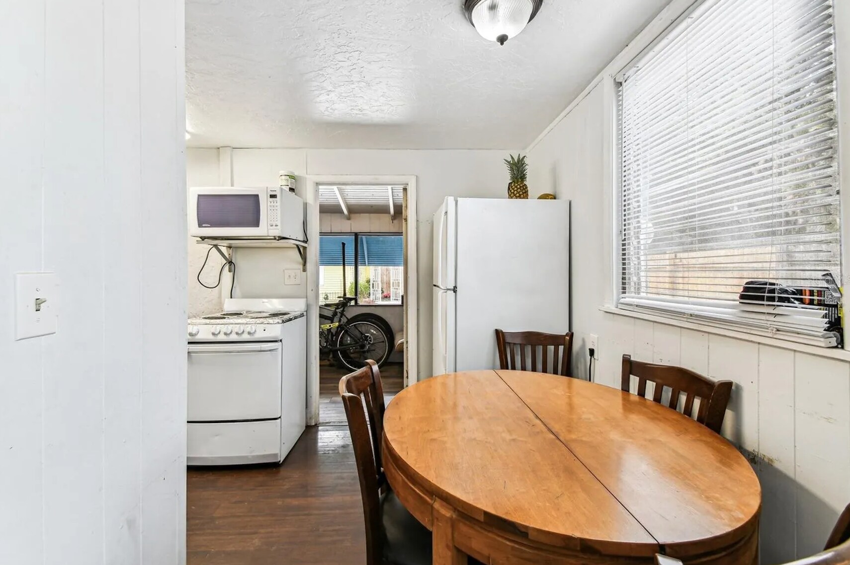 Building Photo - 1414 17th St W