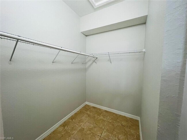 Building Photo - 21379 Bella Terra Blvd