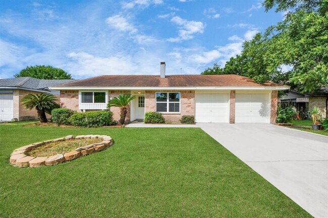 Building Photo - 4015 Lufborough Dr