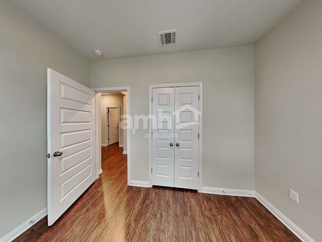 Building Photo - 5707 Gerard Dr