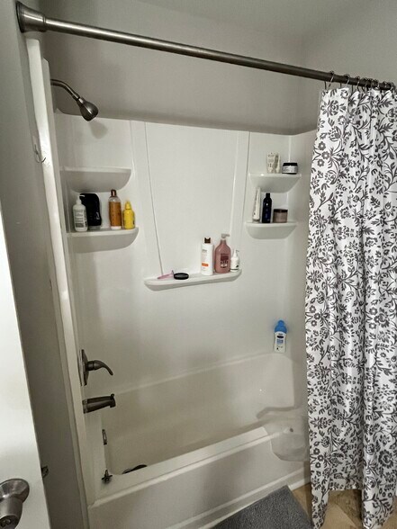 Building Photo - 5711 Rollins Ln