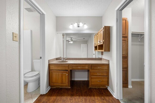 Building Photo - 2304 Silver Spur Dr