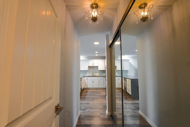 Building Photo - 77805 California Dr