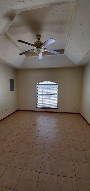 bedroom - 2000 Circle Dr