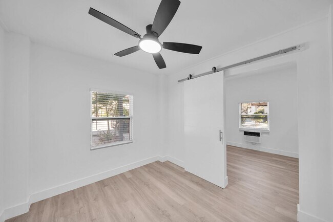 Building Photo - 128 Eucalyptus Ct