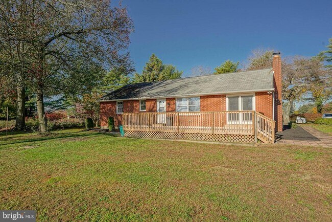 Building Photo - 123 Thies Rd