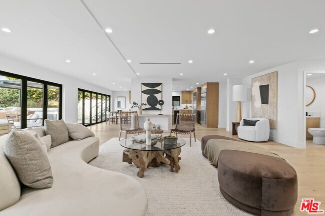 Building Photo - 18101 Green Meadow Dr