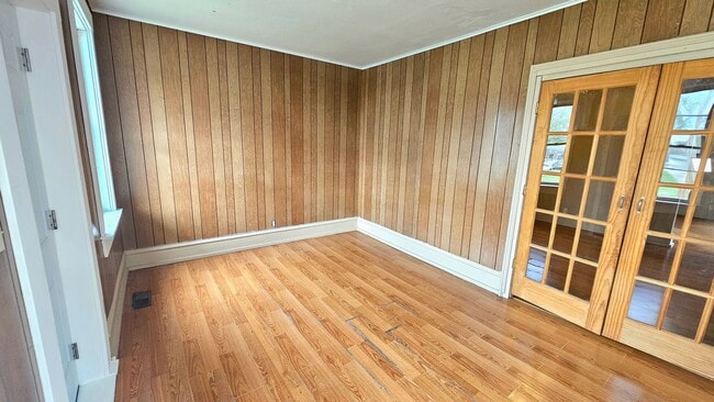 Building Photo - 490 Grand St