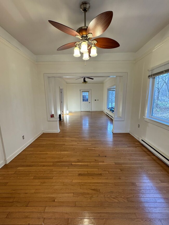 Primary Photo - 1432 Lincoln Terrace LLC