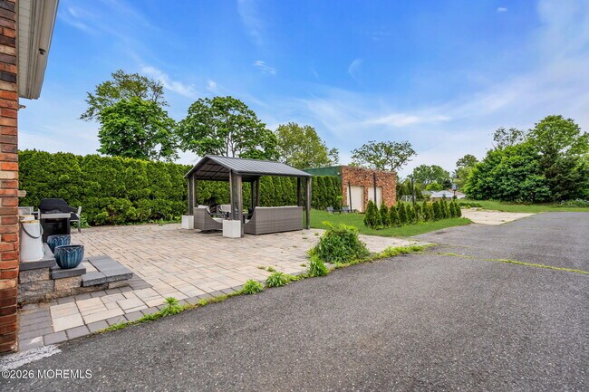 Building Photo - 38 Brinckerhoff Ave