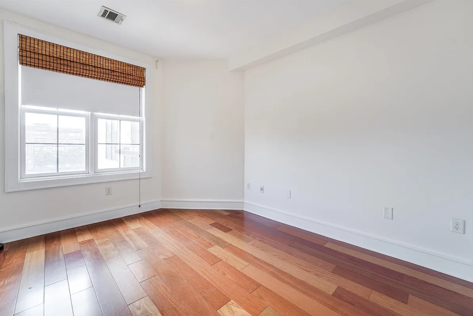 Bedroom - 900 Madison St