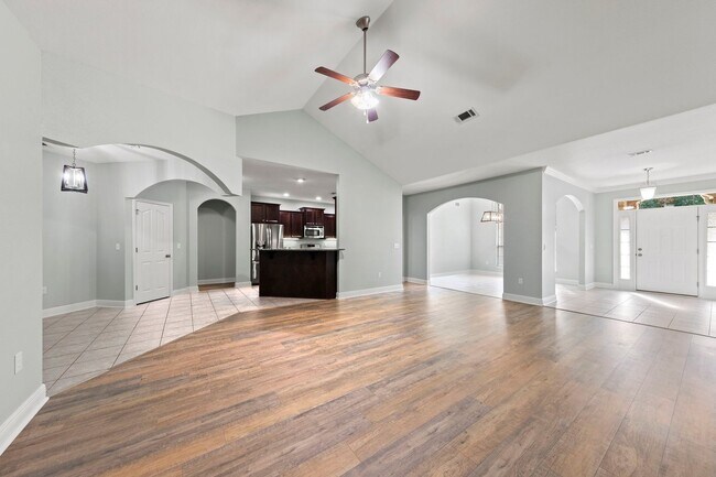 Building Photo - Luxury home in a premier neighborhood!