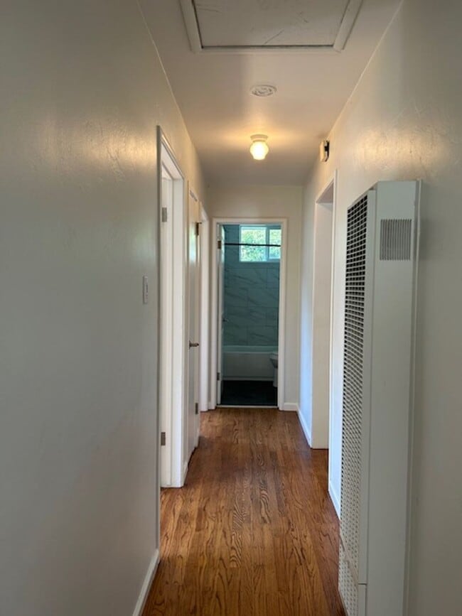 Building Photo - Charming 4 Bedroom, 2 Bath Home in Novato ...