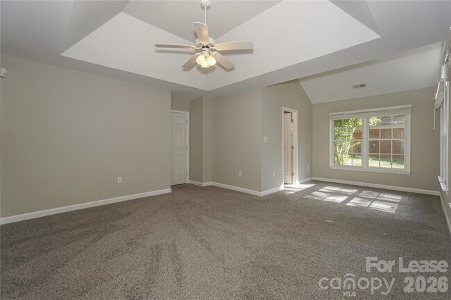 Building Photo - 840 Emerson Dr