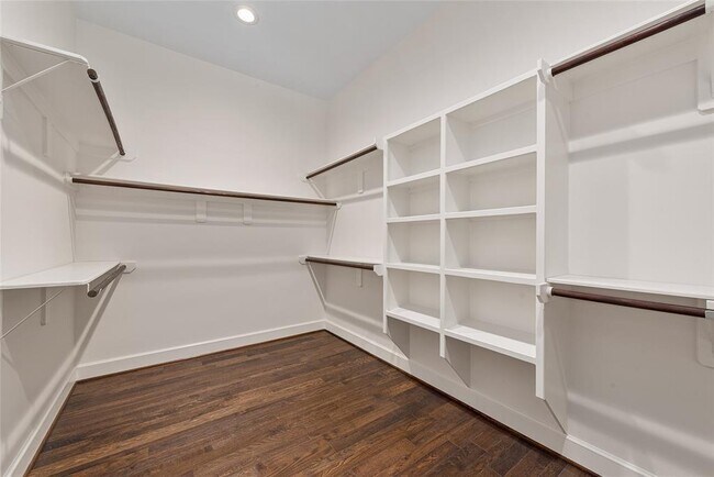 Building Photo - 9418 Glenfield Ct