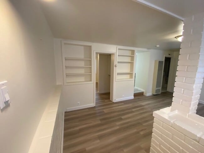 Building Photo - 245-249 Walnut Street