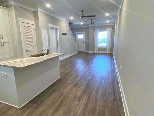 Building Photo - 44 N Sand Palm Rd