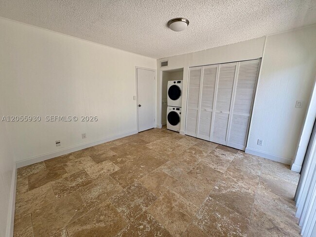 Building Photo - 6979 SW 110th Pl