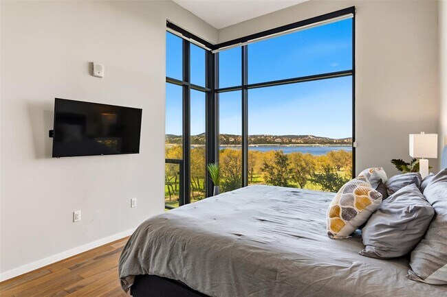 Building Photo - 5921 Hiline Rd