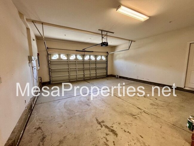 Building Photo - 6966 Madison Ln