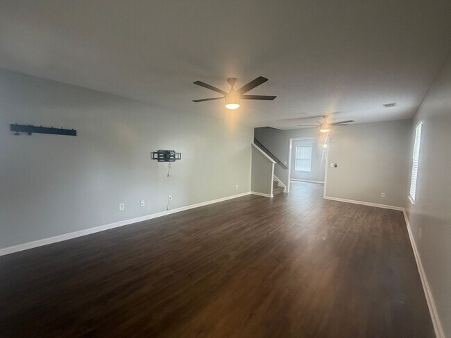 Building Photo - 1755 Polaris Dr
