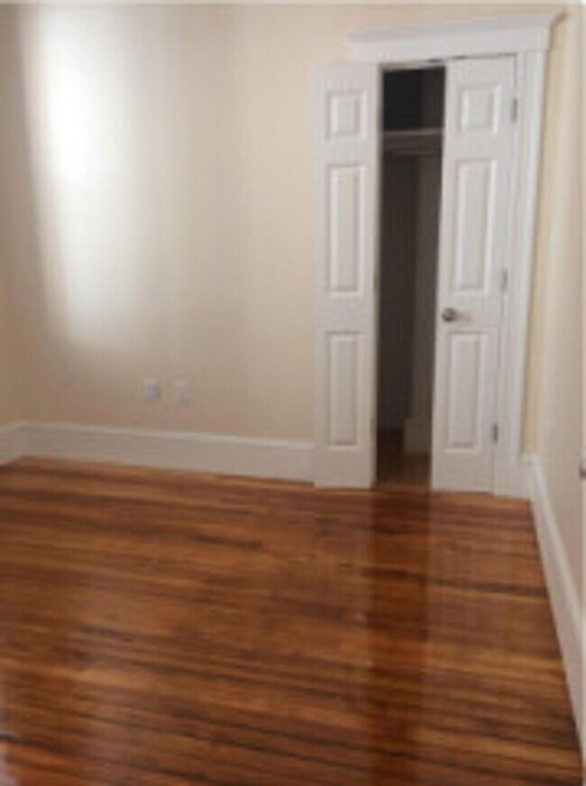 Building Photo - Mission Hill - 2 BR Apartment - 9/1/26 - NO BROKER FEE