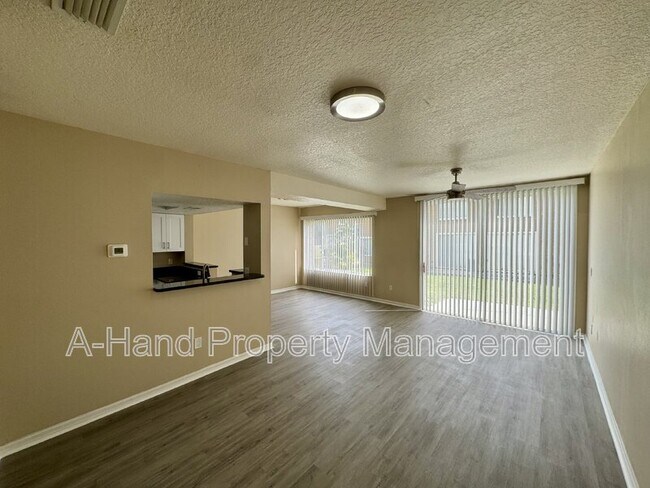 Building Photo - 522 Australian Way