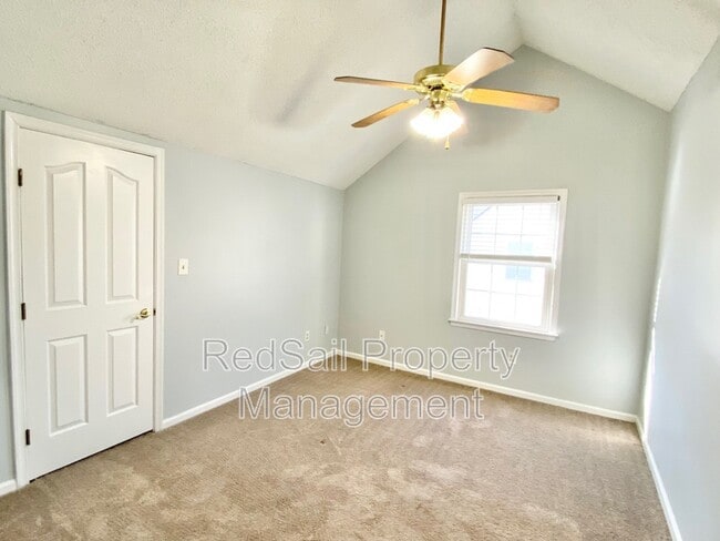 Building Photo - 851 Weston Ct