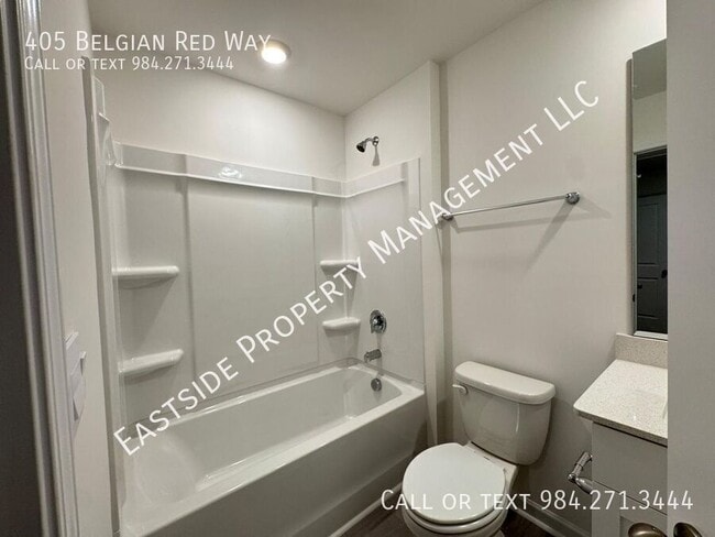 Building Photo - 405 Belgian Red Wy