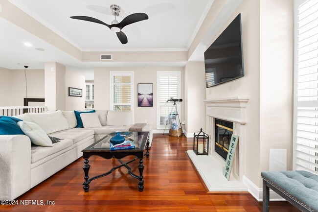 Building Photo - 400 E Bay St