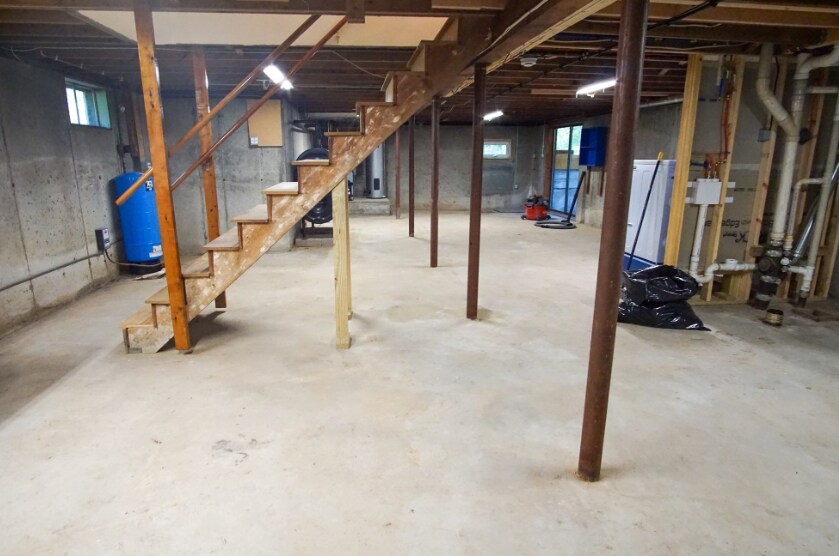 Building Photo - 49 Conant Rd