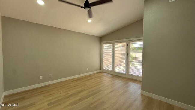 Building Photo - 16222 S 34th Way