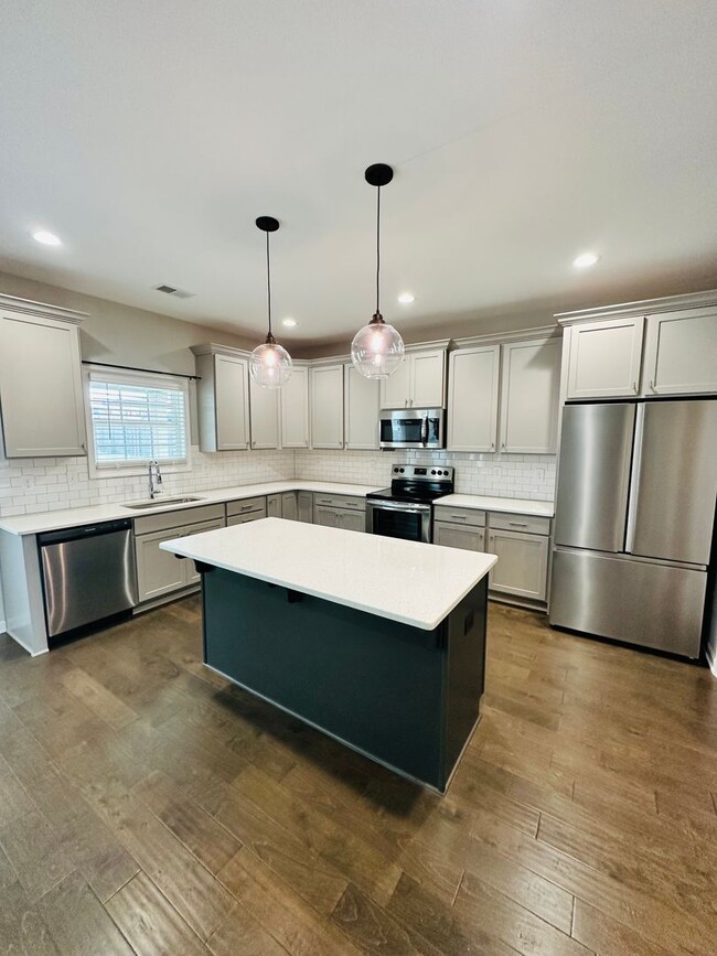 Building Photo - 206 Pearl Moss Ln