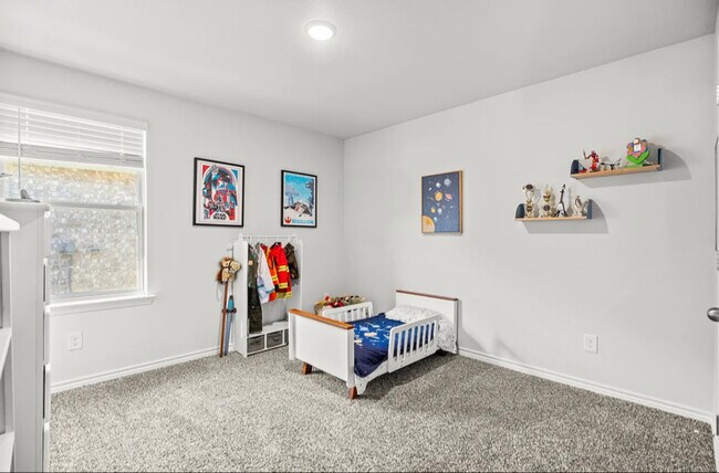 Building Photo - 7302 Star Gazer Dr