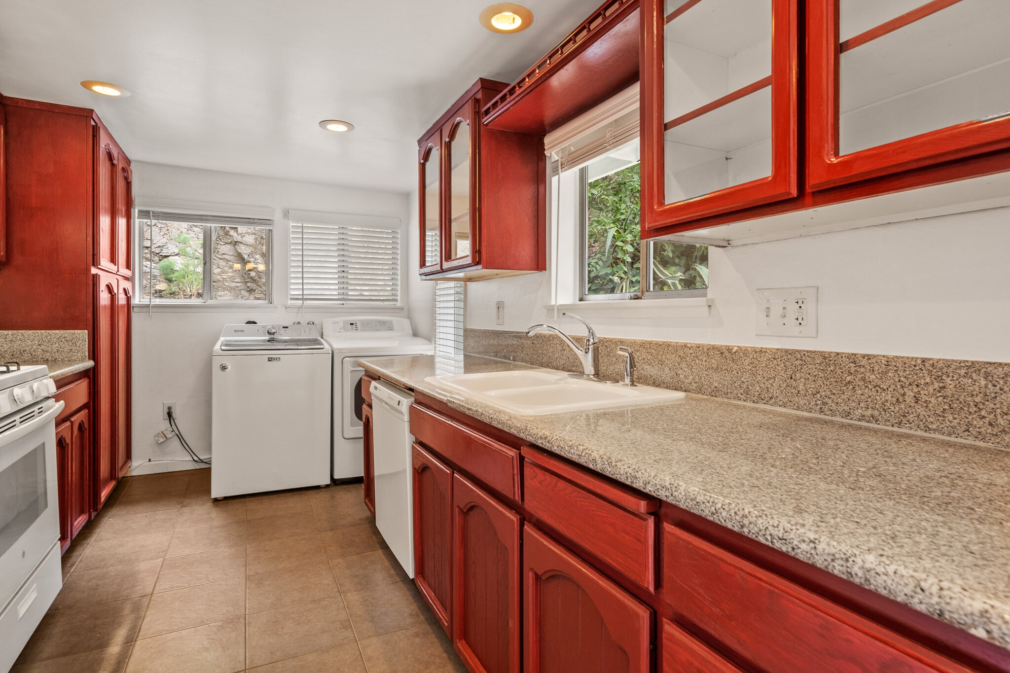 Building Photo - 1628 N Beverly Glen Blvd