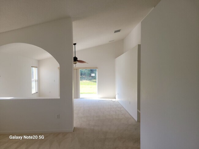 Building Photo - FOR RENT!! CHARMING AND COZY 3 BEDROOM 2 B...