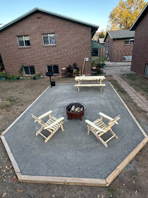 Building Photo - 926 James Ct