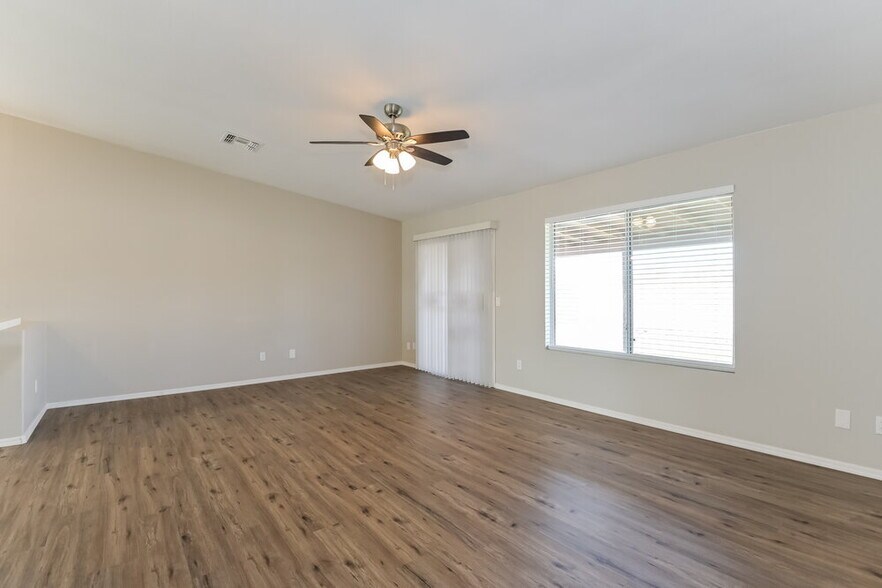 Building Photo - 10029 E Moonstruck Way