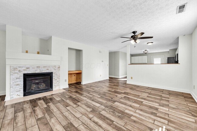 Building Photo - 7505 Hemrich Dr