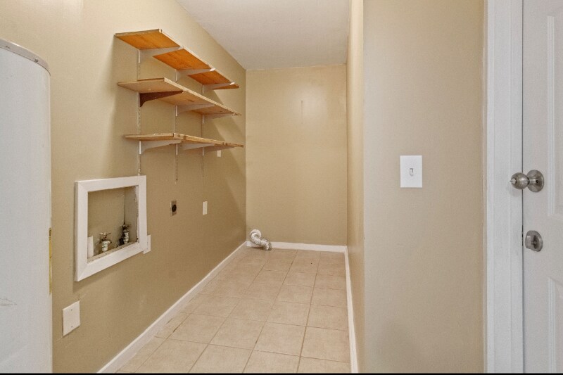 Building Photo - 10911 Visalia Dr