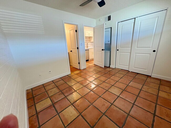 Building Photo - 817 S Melody Ln