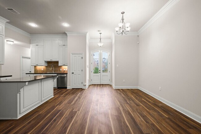 Building Photo - 14835 Pendleton Way