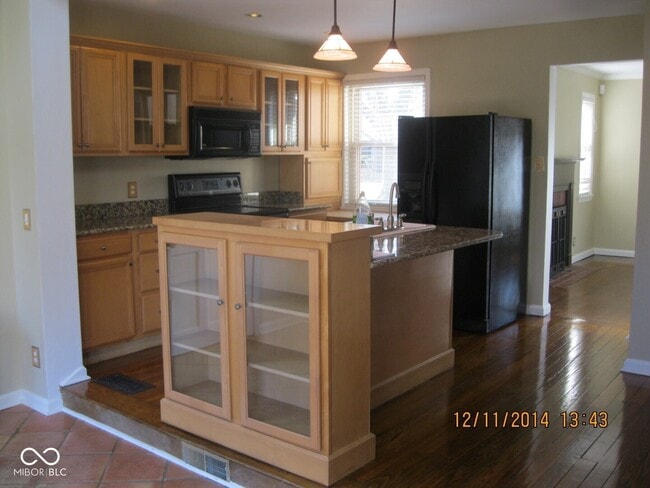 Building Photo - 5845 Brouse Ave