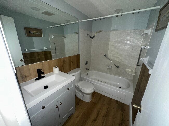 Building Photo - 5920 18th St N