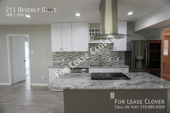 Building Photo - 211 Beverly Dr